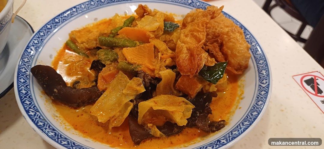 Food dish on table