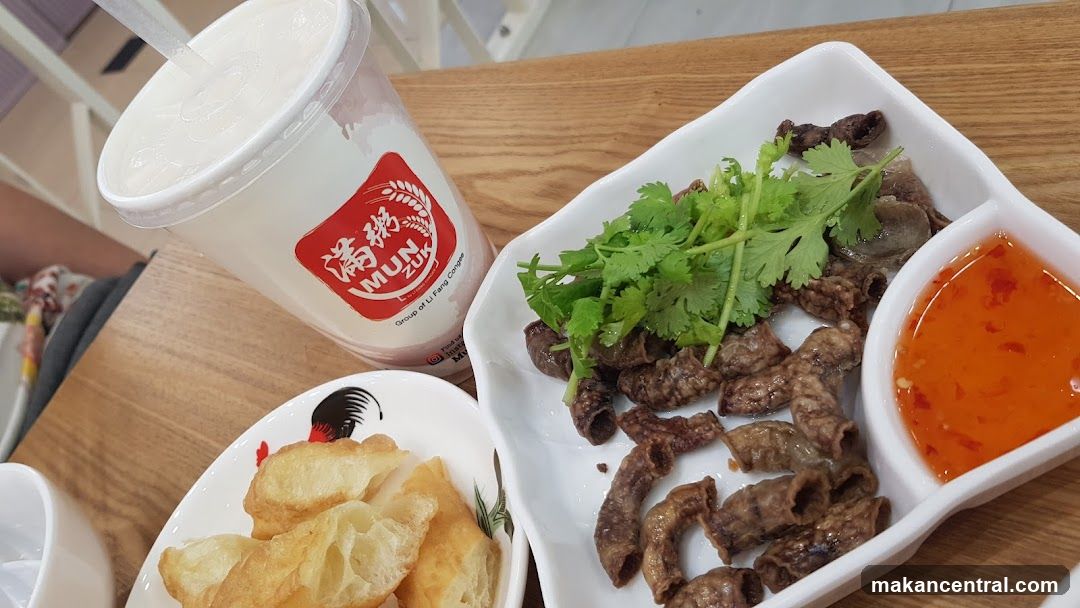 Food and Beverage at Restaurant