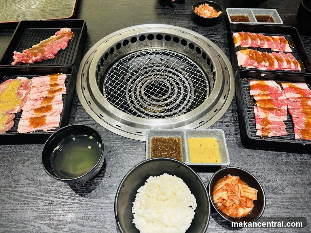 Table setting at a Korean BBQ restaurant