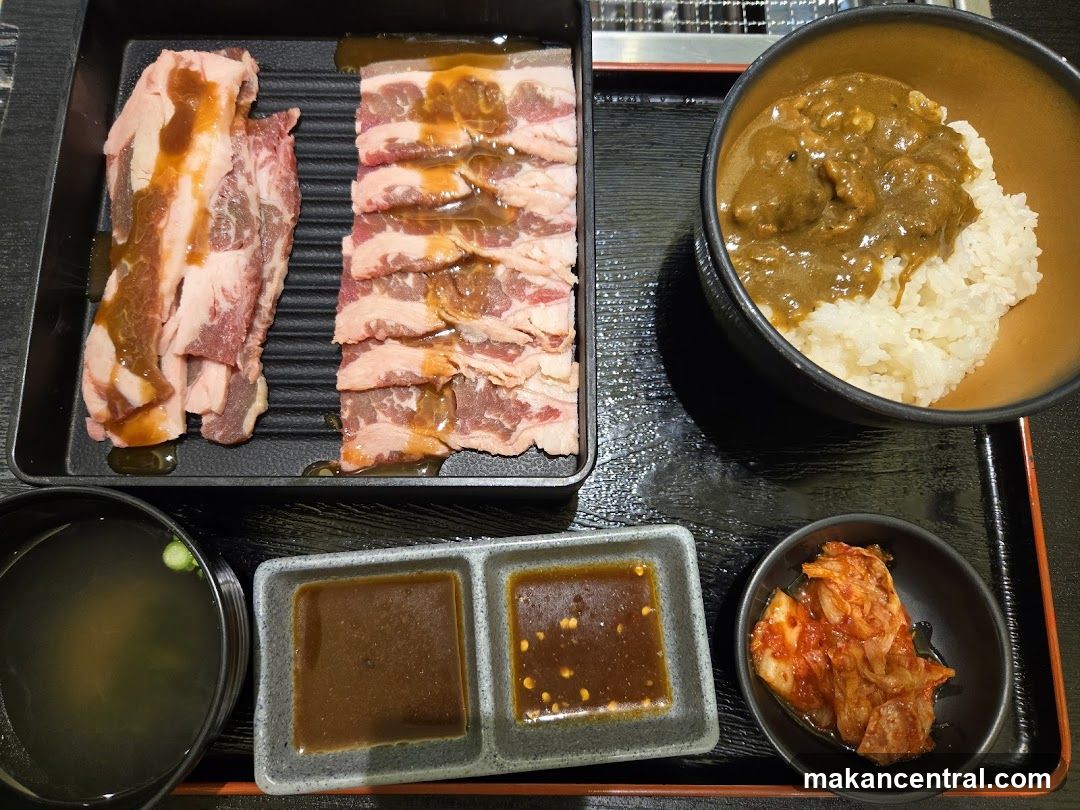 Grilled meat and rice meal