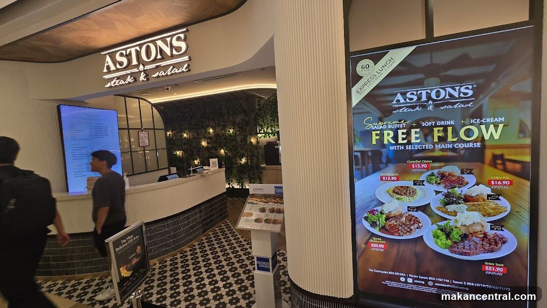 Astons Steak & Salad Interior