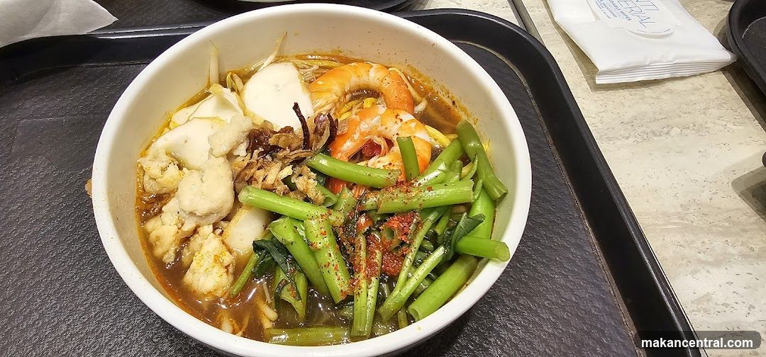 Lunch bowl on tray