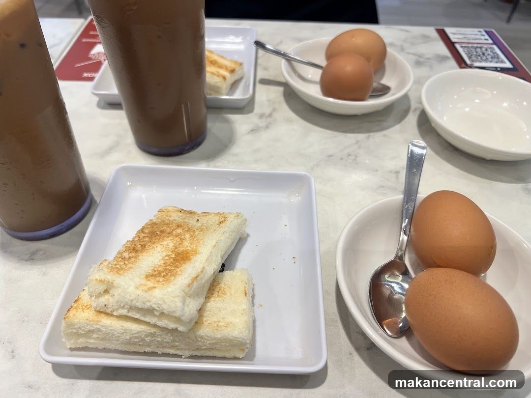 Table Setting at Café
