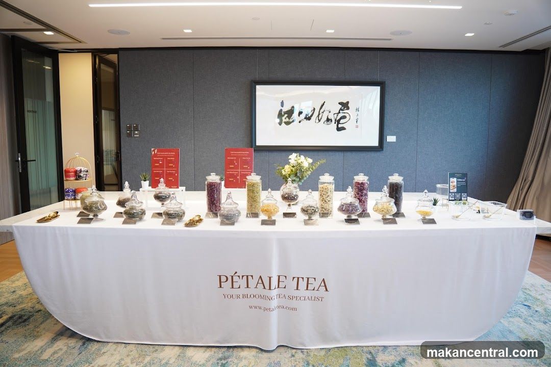 Pétale Tea Display