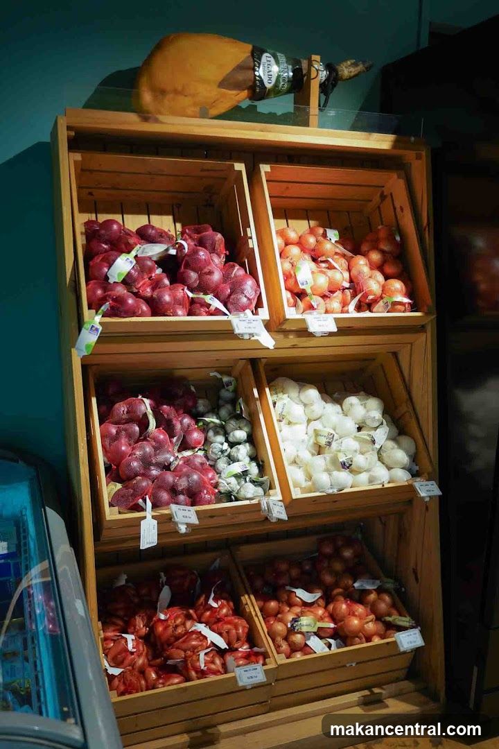 Grocery Produce Display
