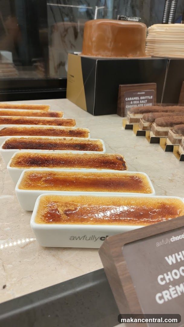 Caramel Crème Brûlée Display