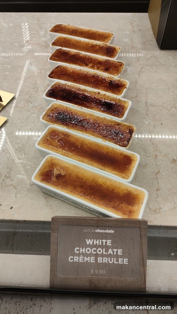White Chocolate Crème Brûlée Display