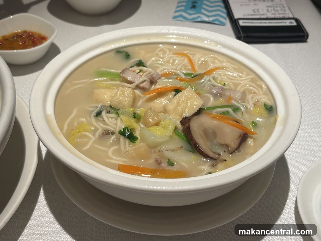 Dinner bowl on table