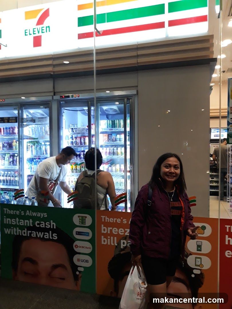 7-Eleven Plaza Singapura