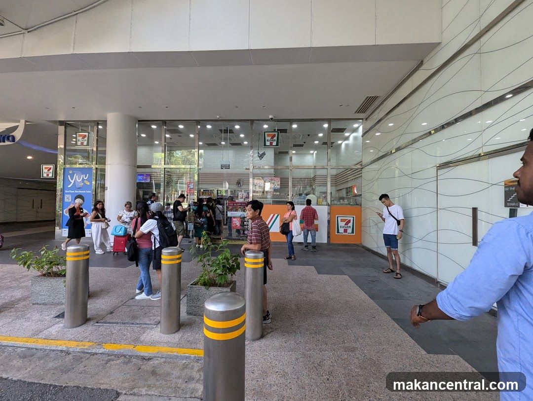 7-Eleven storefront entrance