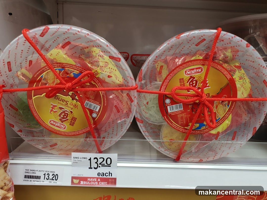 SING LONG YEE SANG PLASTIC BOX ON SHOE SHAFT