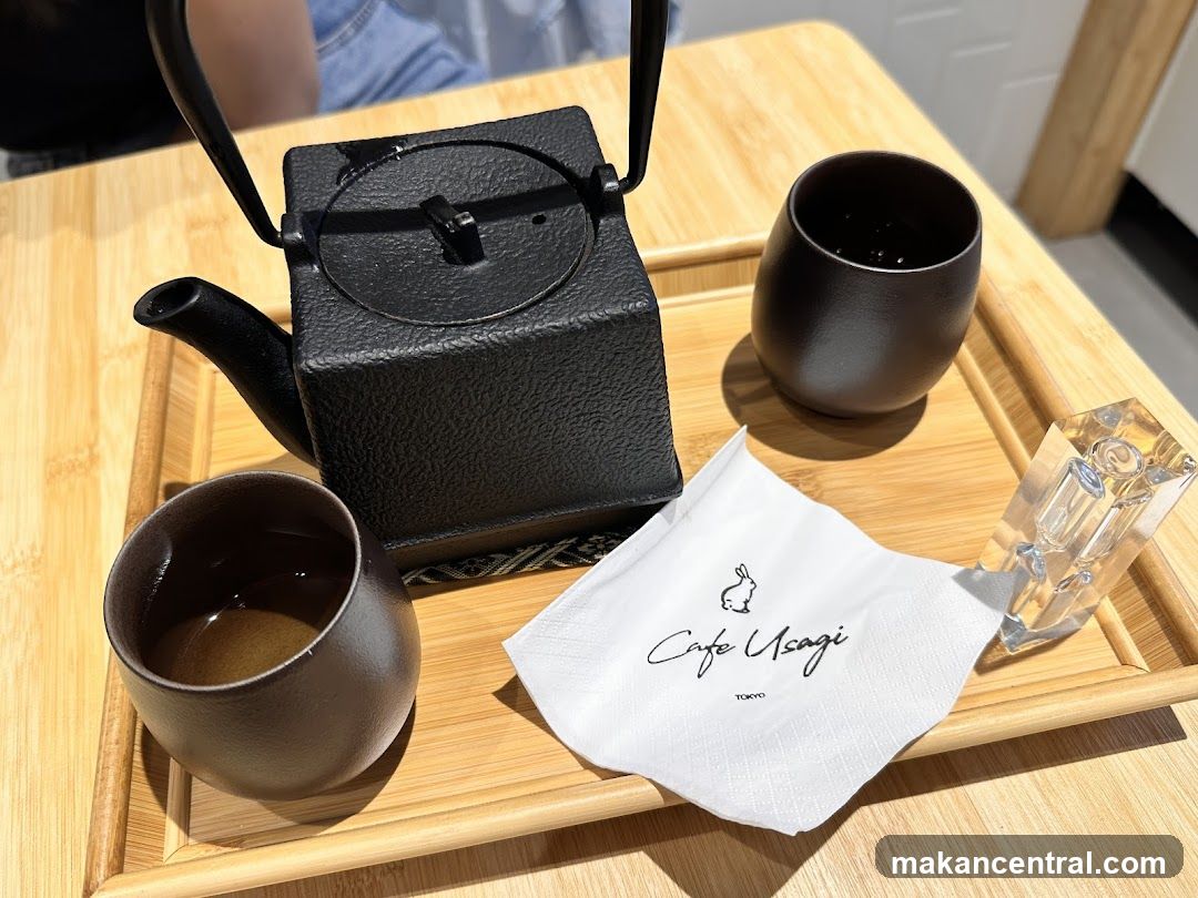 Cafe Usagi Tokyo Interior Setup