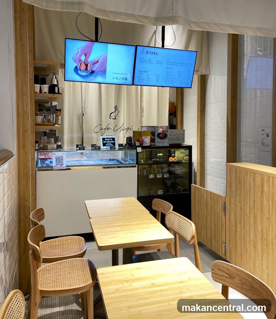 Cafe Usagi Interior