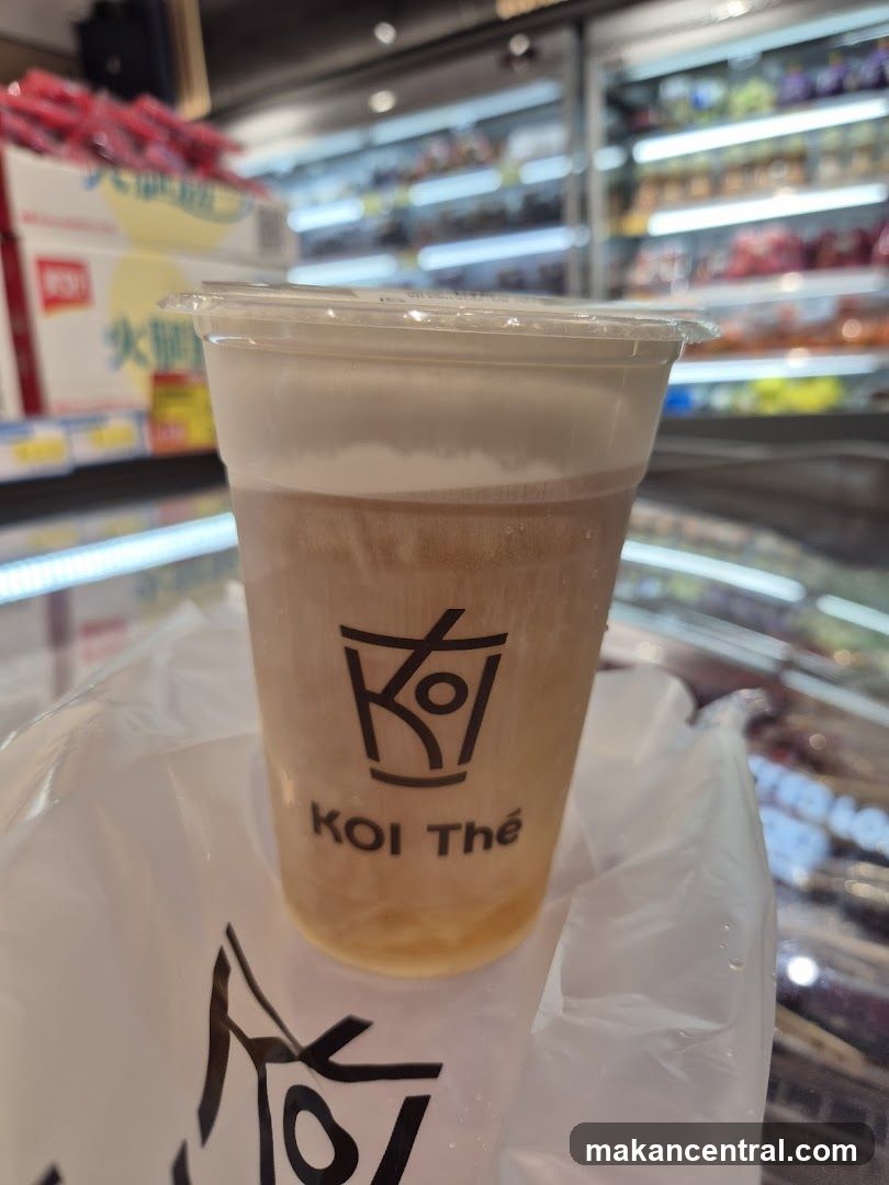 KOI Thé drink in store