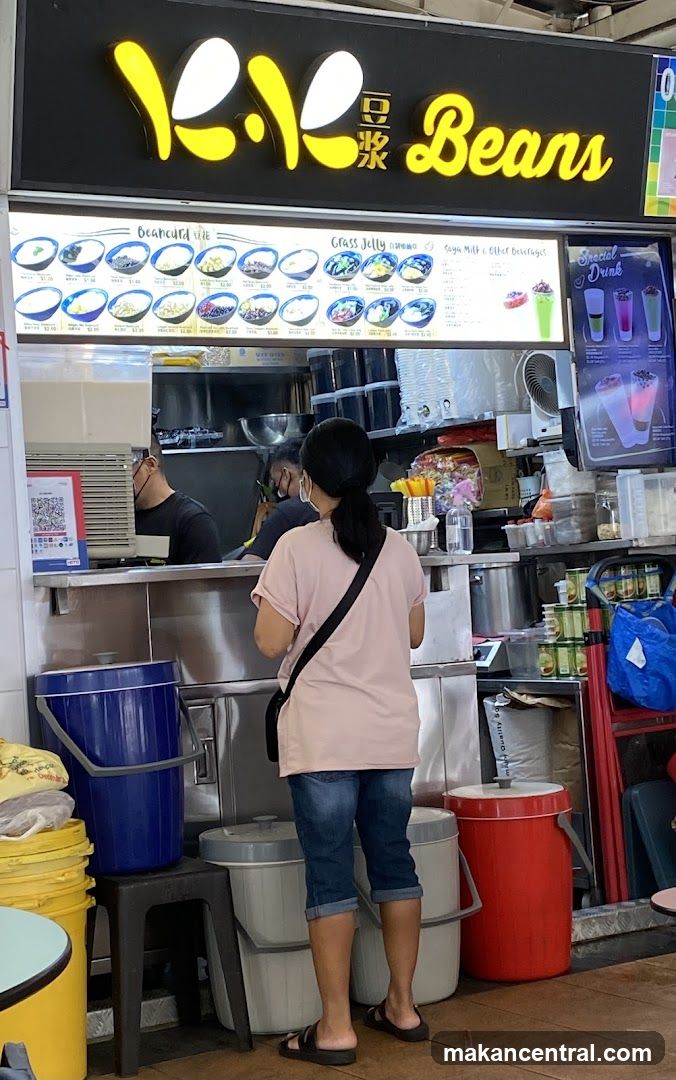 Customer at bean dessert stall