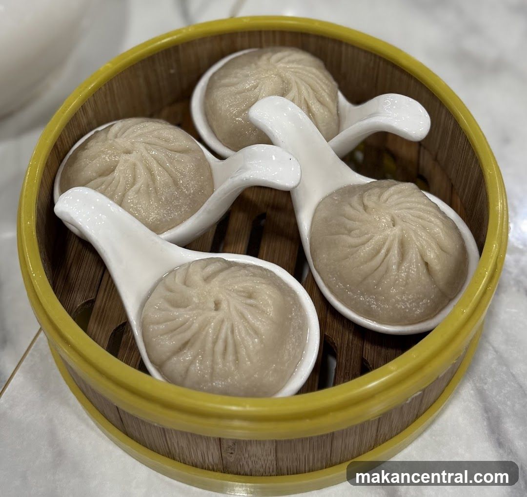 Steamed Dumplings in Bamboo Steamer