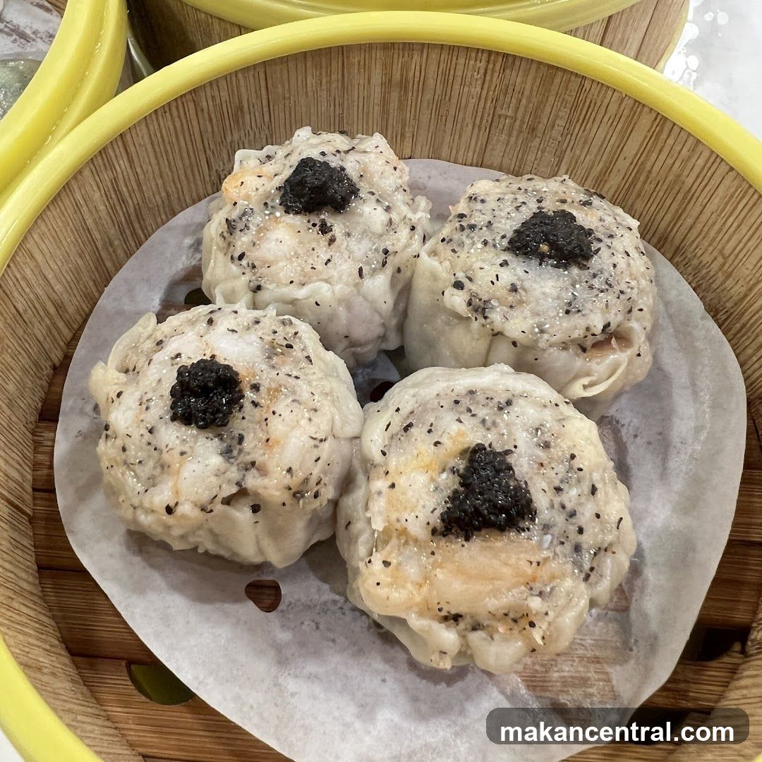 Steamed Dumplings in Bamboo Steamer