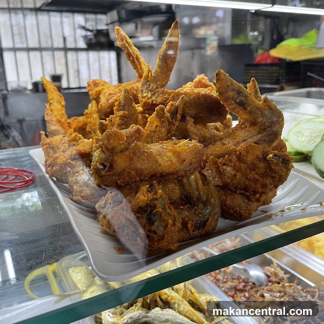 Fried Fish Wings Display