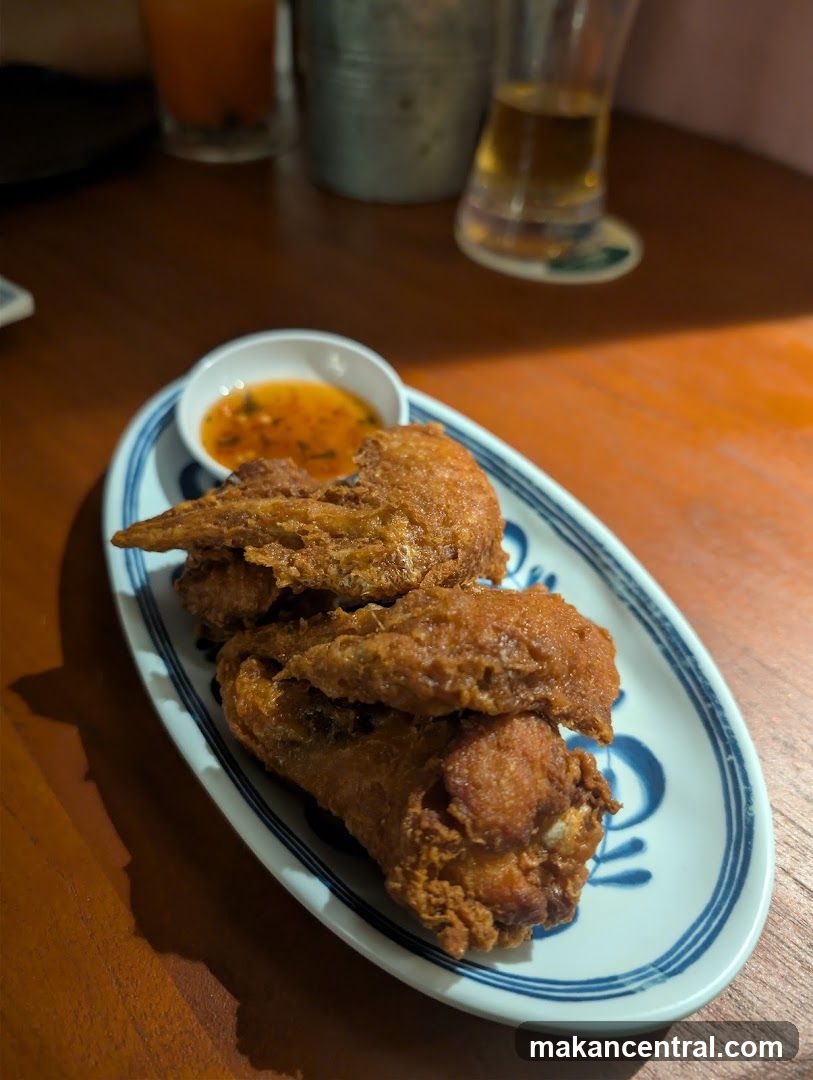 Fried Chicken Wings with Sauce
