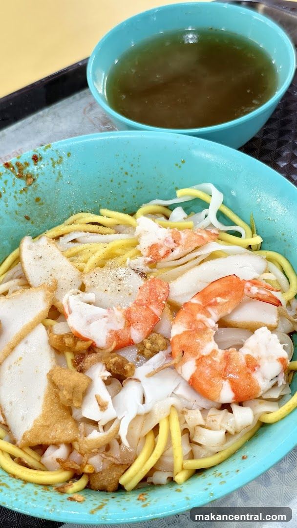 Food dish with noodles and seafood