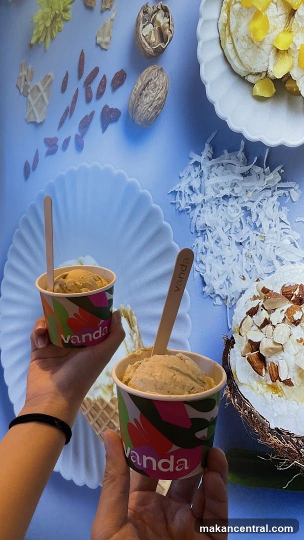 Vanda Ice Cream Display