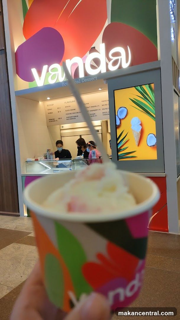 Vanda Botanical Dessert storefront interior view