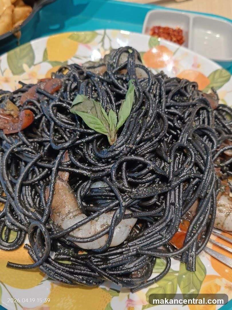 Black Spaghetti Dish