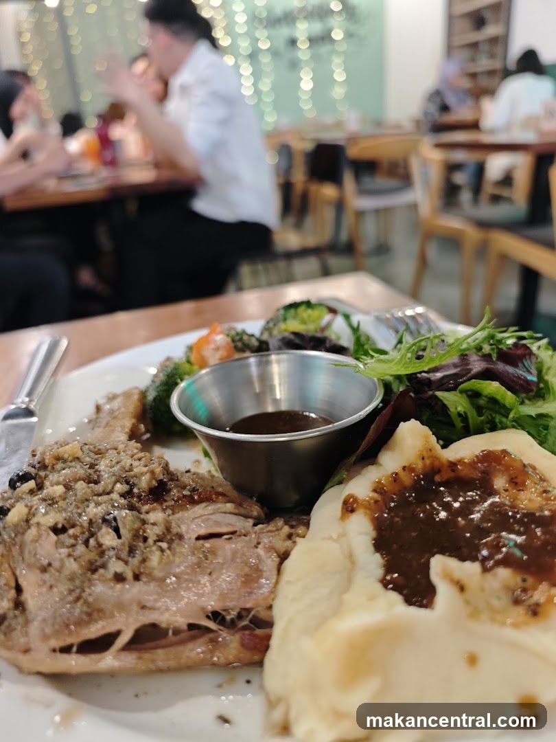 Restaurant Interior Dining Scene