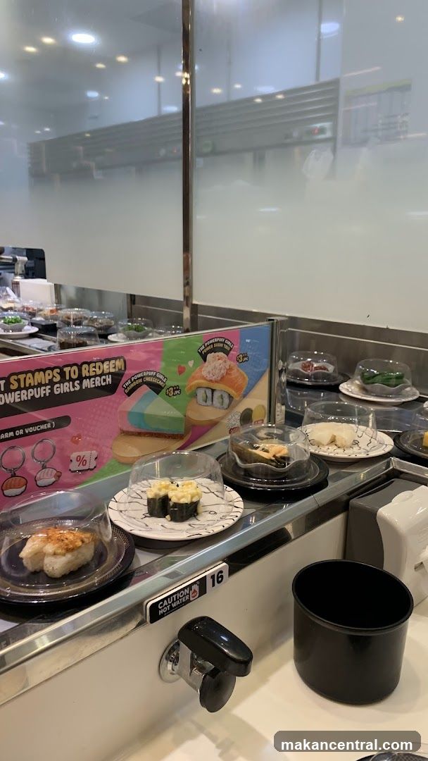Sushi conveyor belt display
