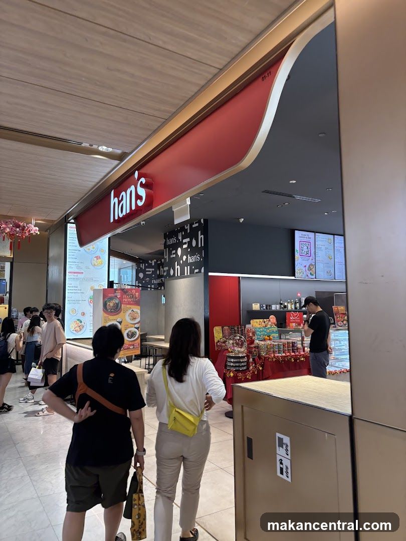 Han's storefront interior view