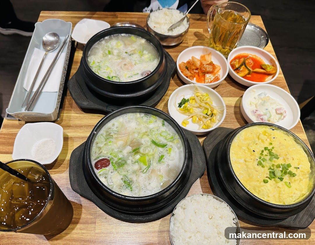 Table of Korean dishes