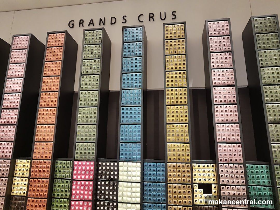 Grands Crus Display