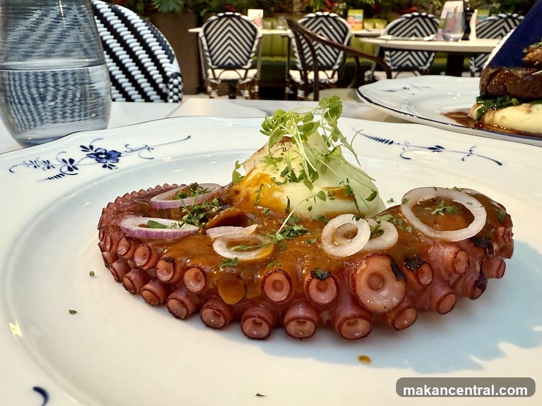 Restaurant Interior Dish