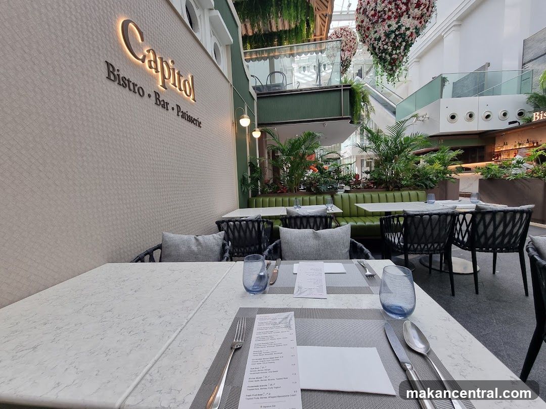 Capitol Bistro · Bar · Patisserie interior