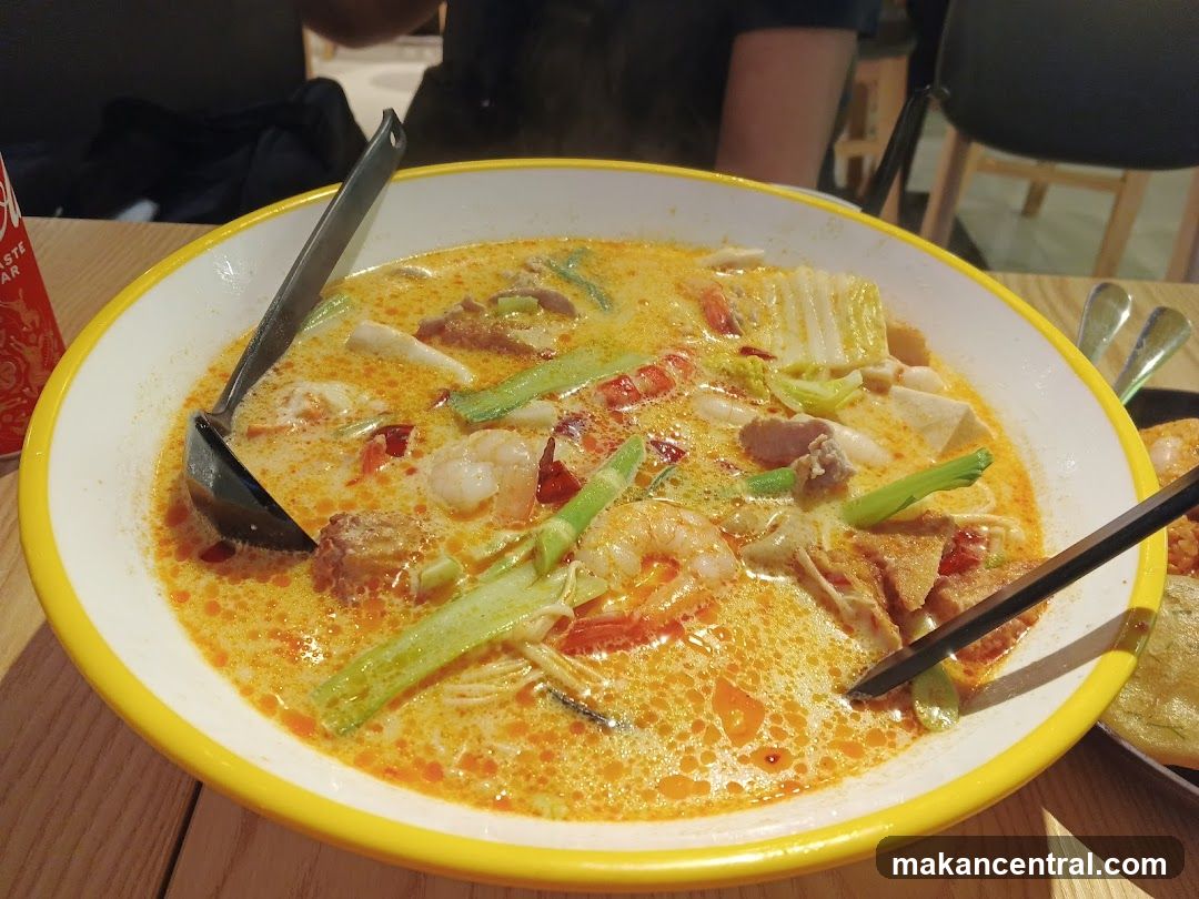 Lumpia Soup in Restaurant