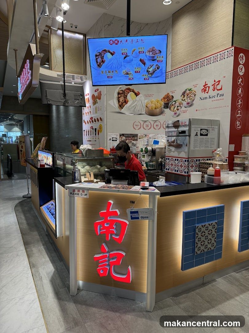 Nam Kee Pau storefront interior