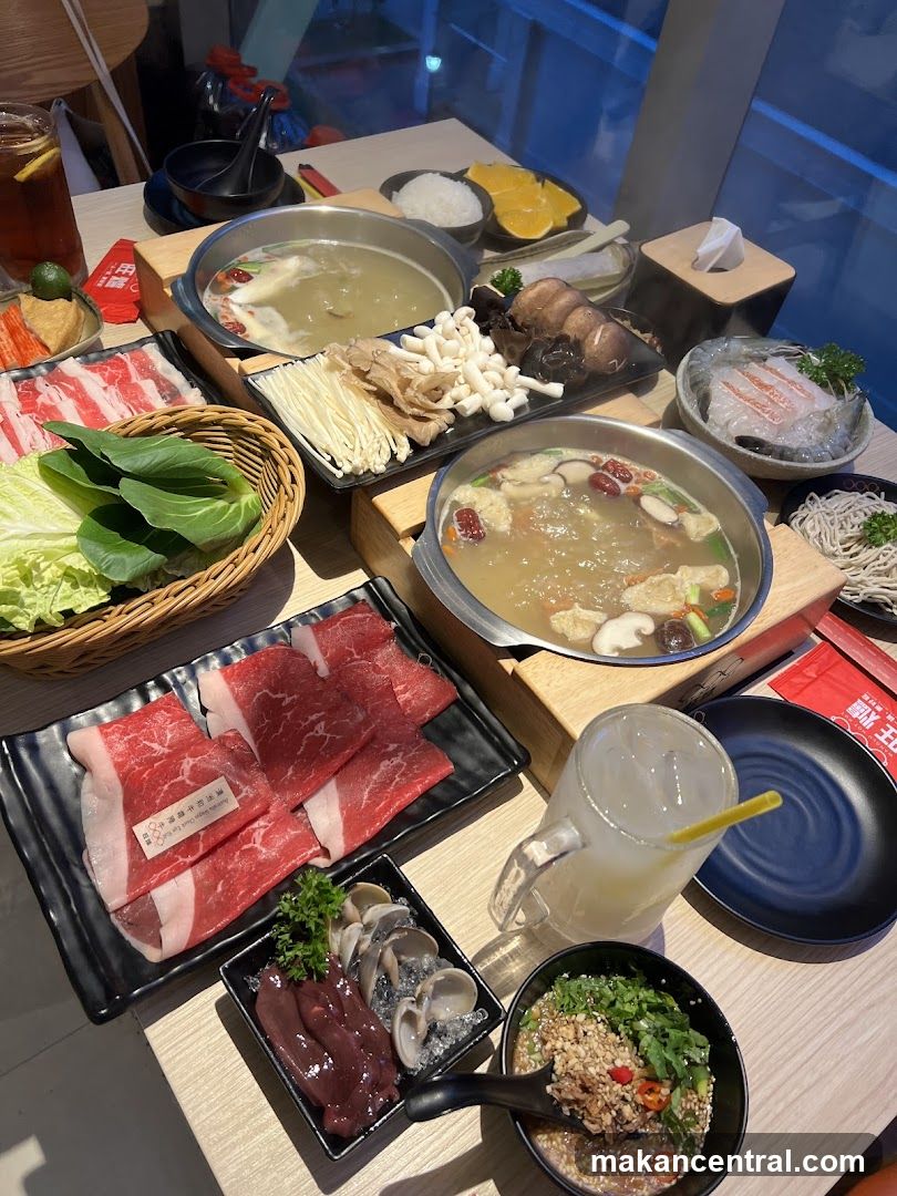 Hot pot dining table