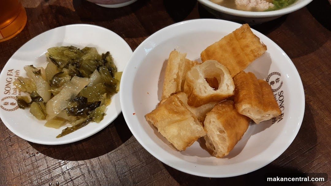Food served at Song Fa Halal Kitchen