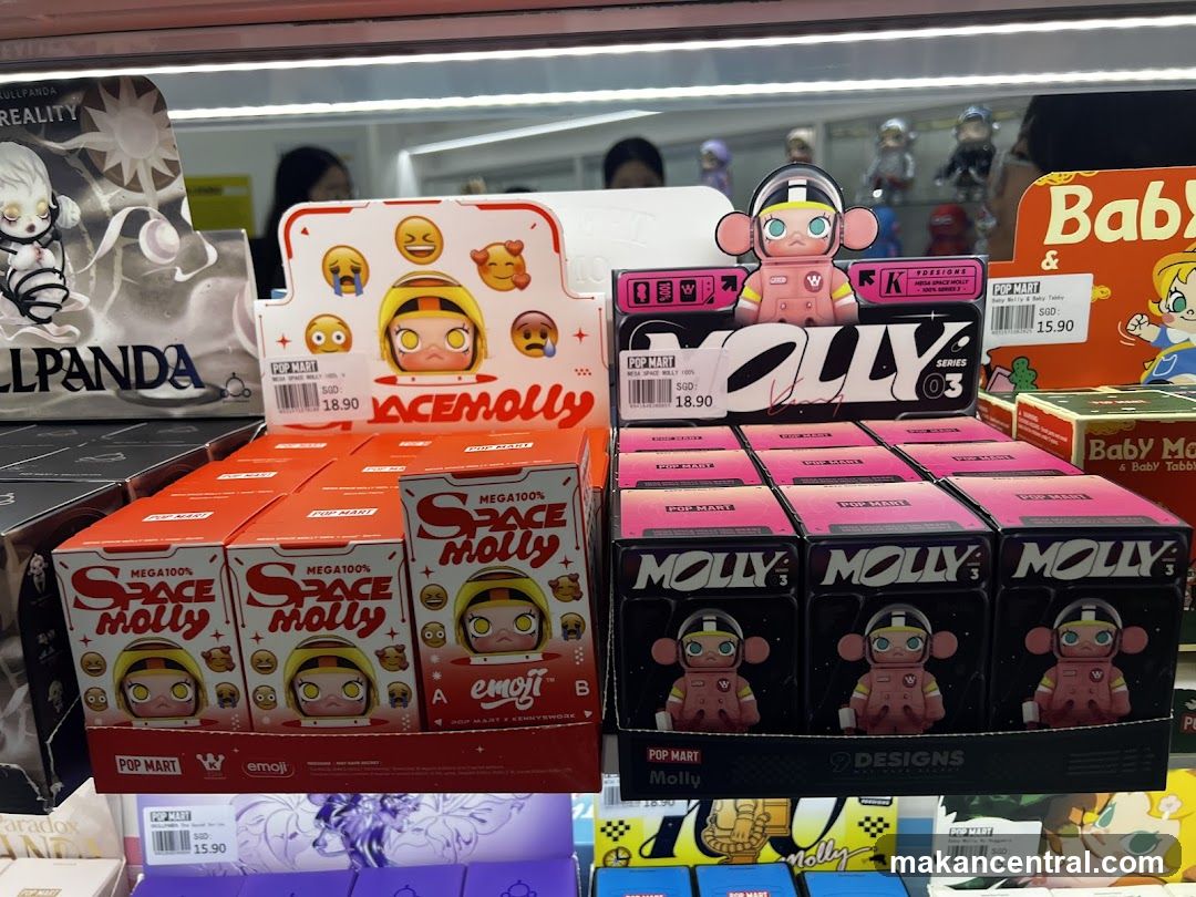POP MART toy display