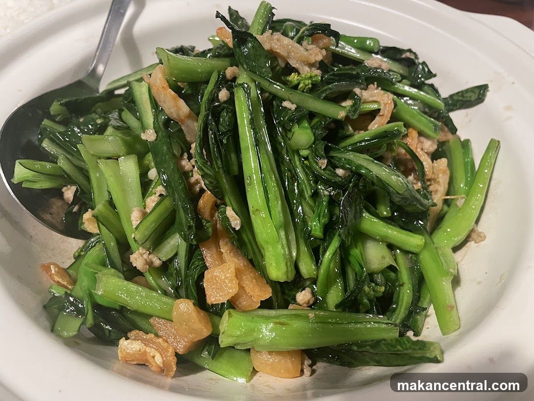 Stir-fried greens with minced meat