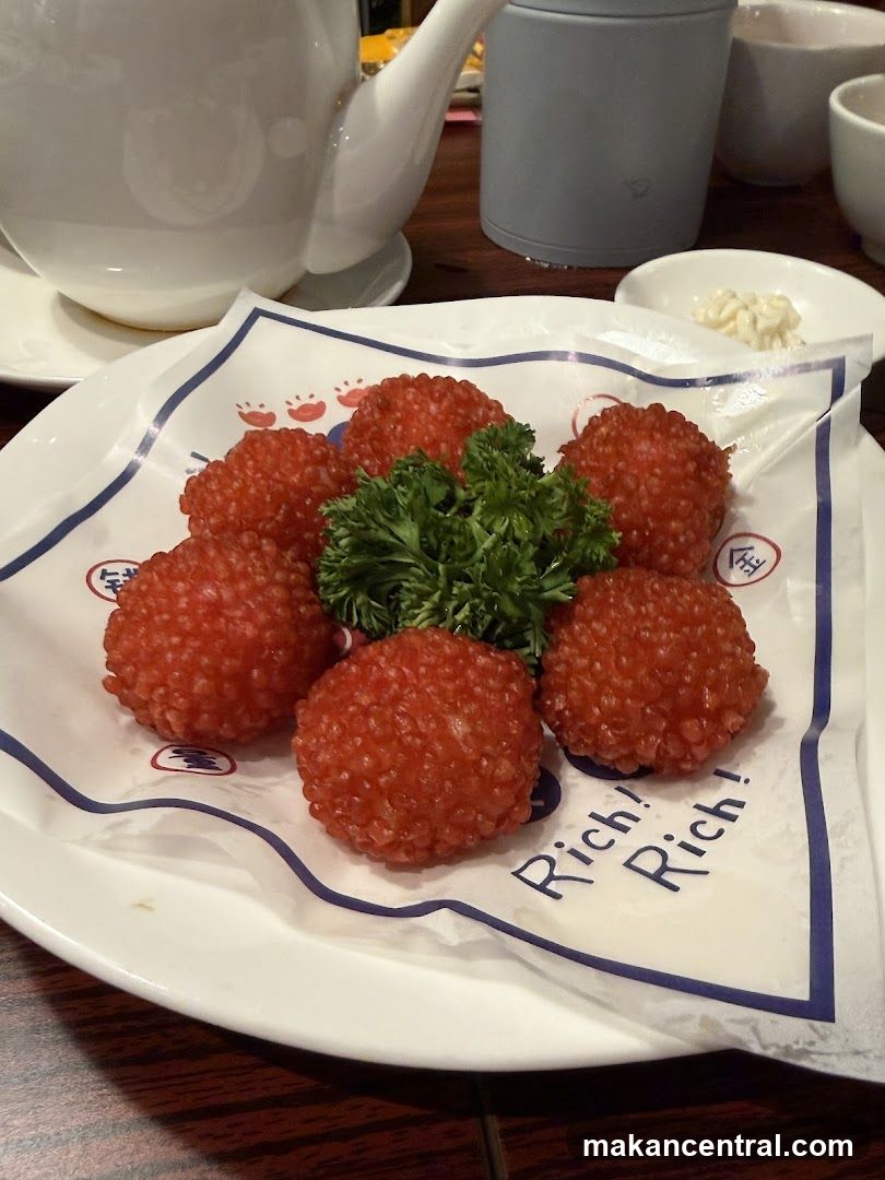 Dessert Plate with Garnish