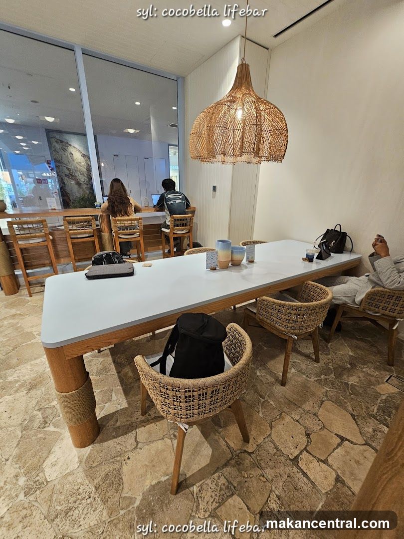 Interior of cocobella lifebar