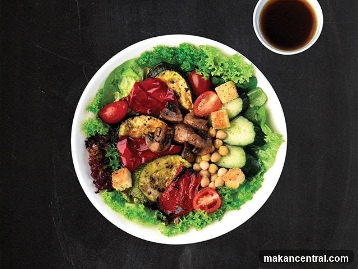 Salad Plate with Dressing