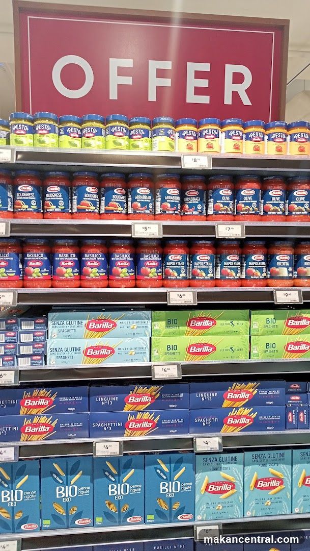 Pasta and Sauce Section