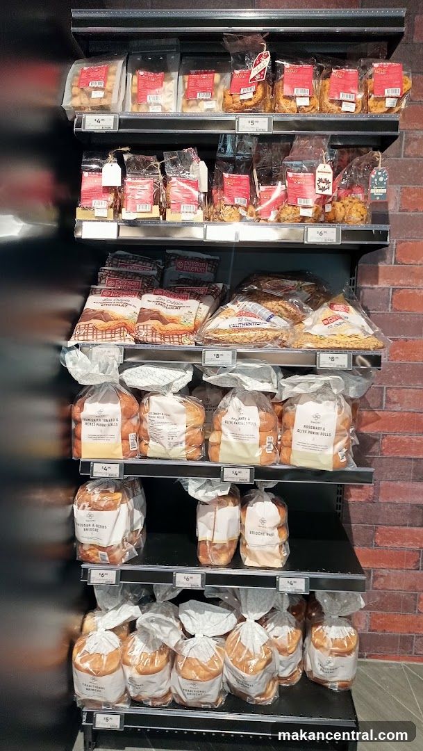 Bakery Shelf Display