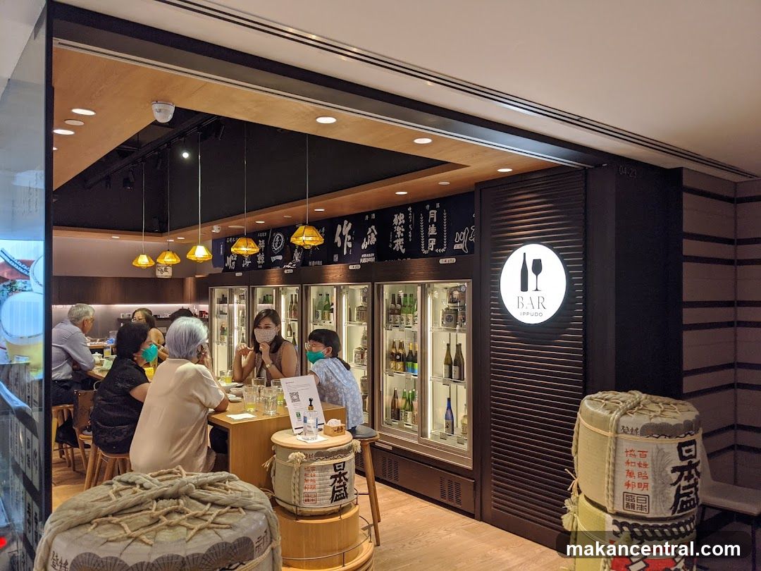 Bar Ippudo Interior View