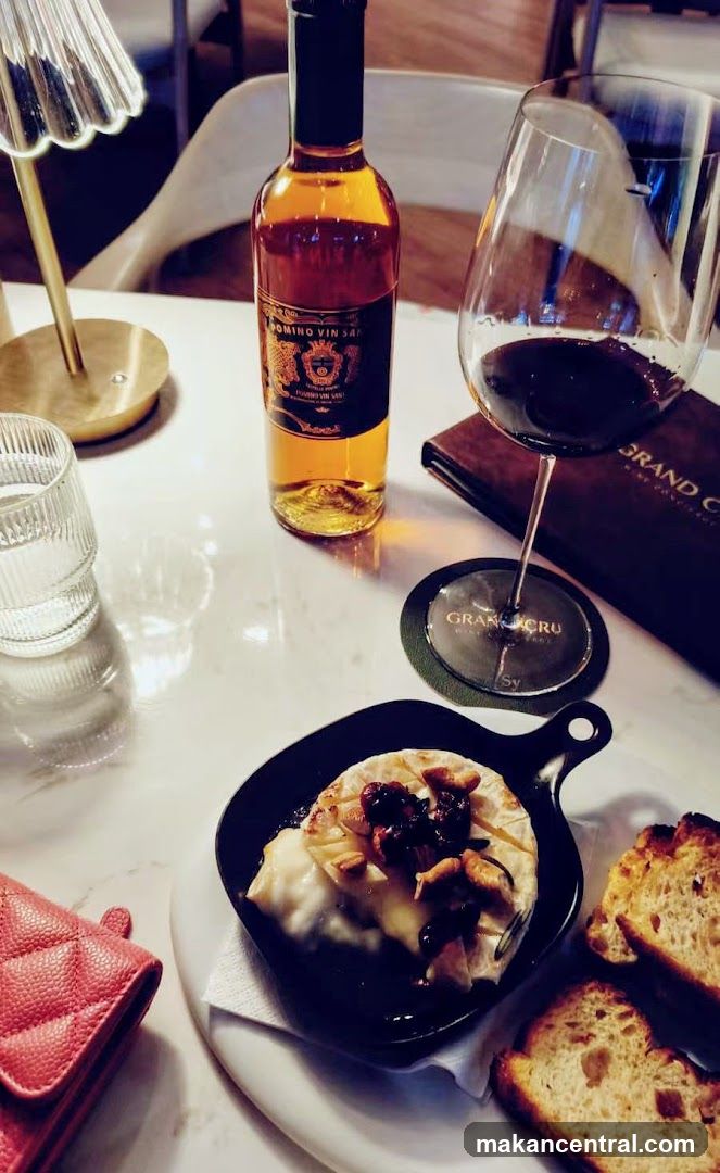 Baked Brie with Wine and Bread