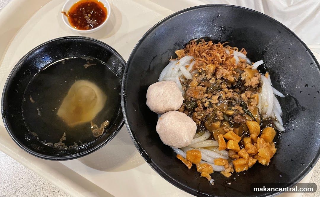 Noodles with Meat and Soup