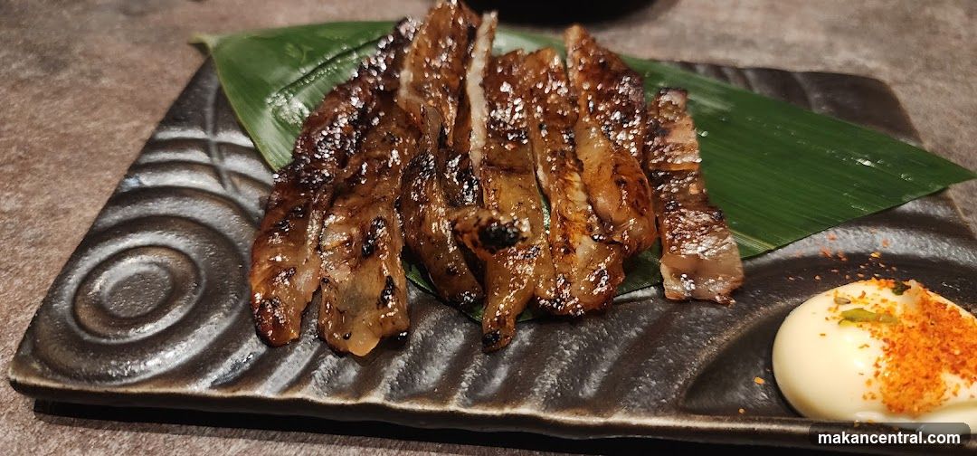 Grilled Meat Slices with Sauce