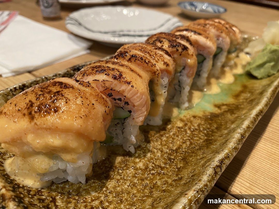 Seared Salmon Sushi Roll